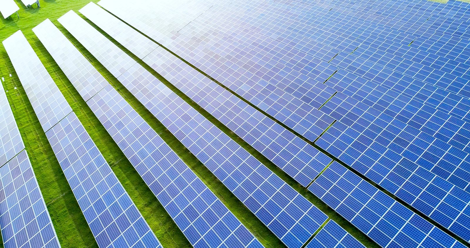 Lanac autopraonica gradi solarnu elektranu na svakoj lokaciji